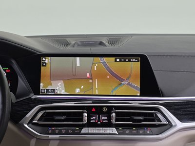 2021 BMW X7 thumbnail 25