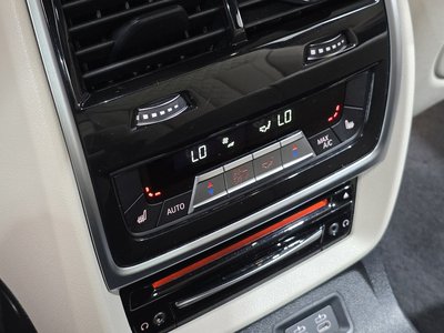 2021 BMW X7 thumbnail 30