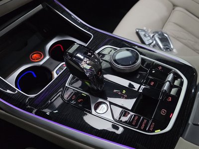 2021 BMW X7 thumbnail 12