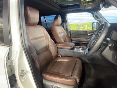 TOYOTA LAND CRUISER 250 - 8