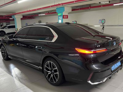 BMW I7 - 2