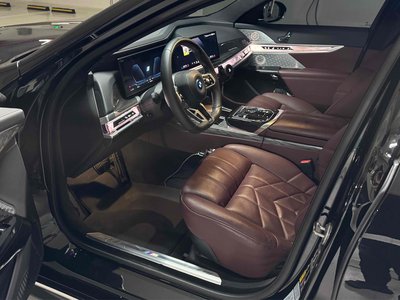 BMW I7 - 7