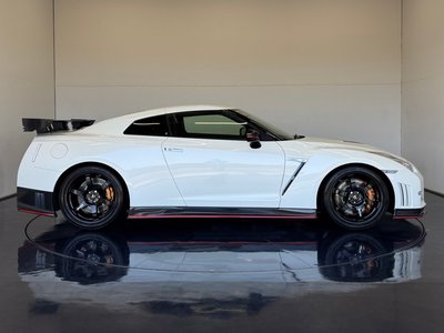 NISSAN GT-R - 5