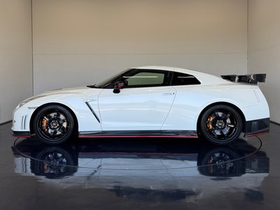 NISSAN GT-R - 6