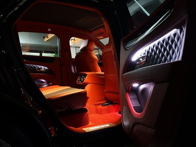 BENTLEY BENTAYGA - 6