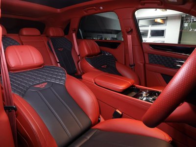 BENTLEY BENTAYGA - 10