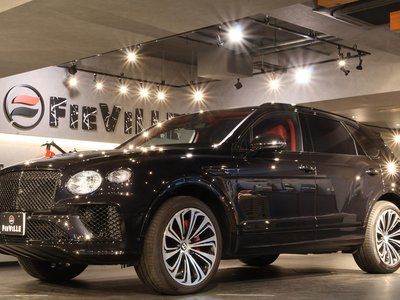BENTLEY BENTAYGA - 1