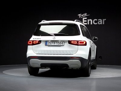 MERCEDES-BENZ GLB-CLASS - 4