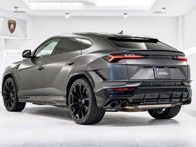 صورة 7 لـ 2023 Lamborghini URUS