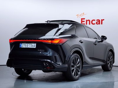 صورة 5 لـ 2024 Lexus RX
