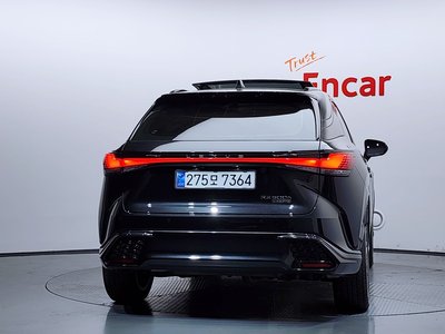 صورة 3 لـ 2024 Lexus RX