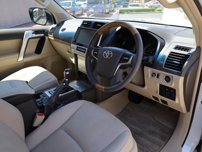 TOYOTA LAND CRUISER PRADO - 6