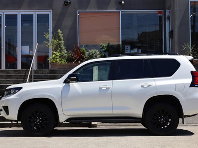 TOYOTA LAND CRUISER PRADO - 3
