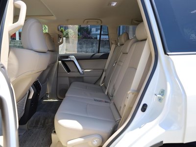 TOYOTA LAND CRUISER PRADO - 9