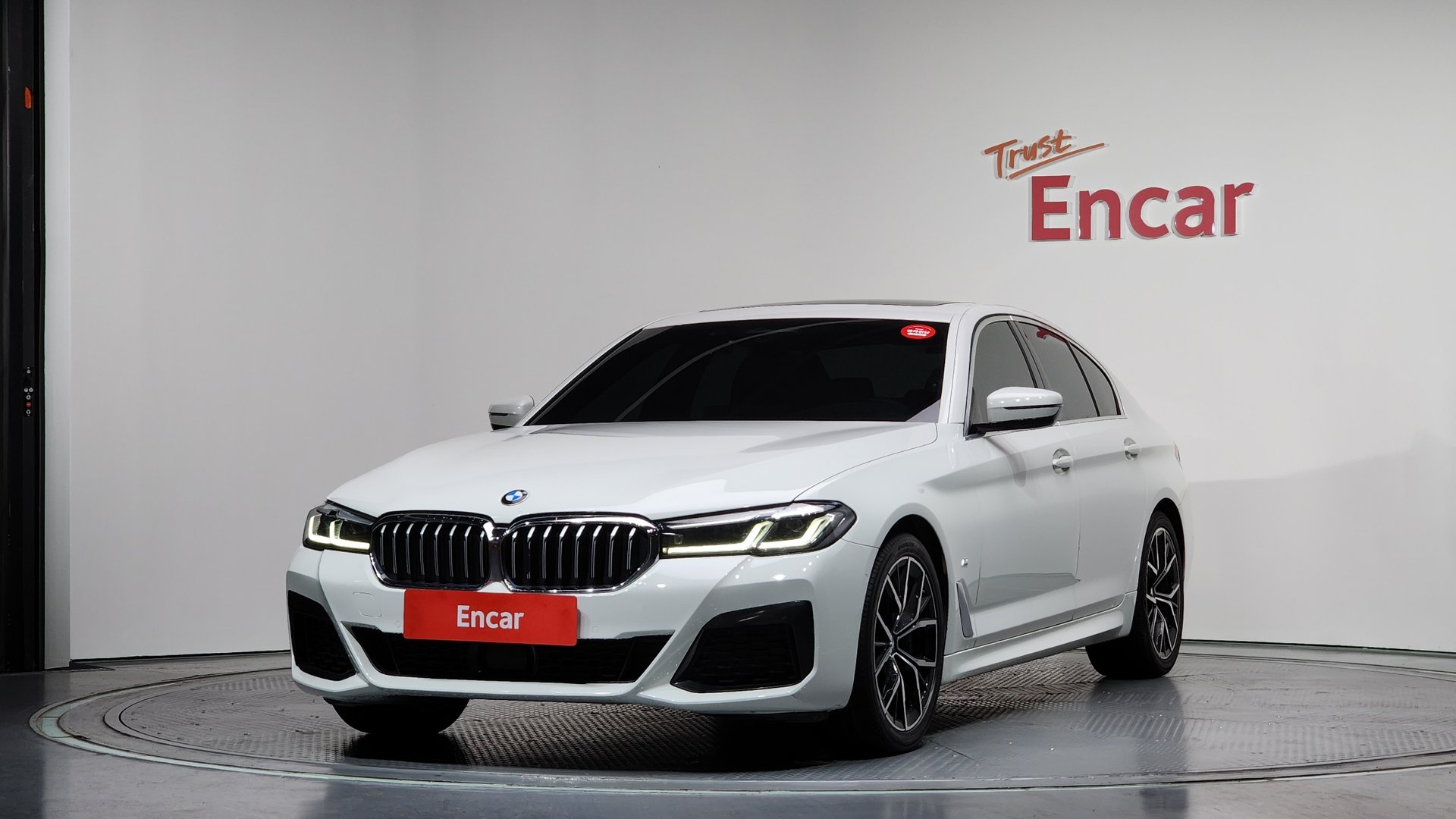 BMW 5 SERIES - View 1