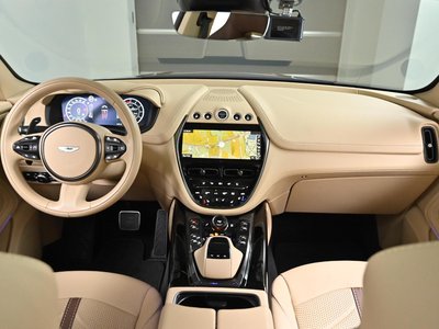 ASTON MARTIN DBX - 4