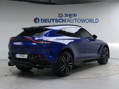 ASTON MARTIN DBX - 5