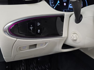 صورة مصغرة 24 لـ 2022 Genesis ELECTRIFIED GV70