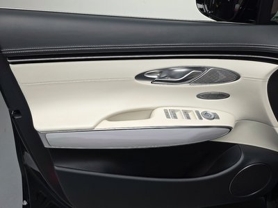 صورة مصغرة 14 لـ 2022 Genesis ELECTRIFIED GV70