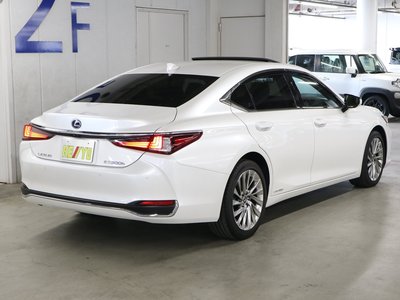 2021 Lexus ES photo 6
