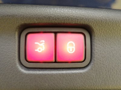 MERCEDES-BENZ C-CLASS - 6