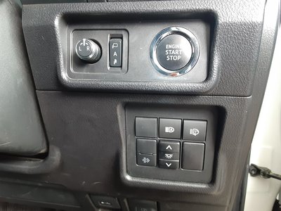 TOYOTA LAND CRUISER PRADO - 7