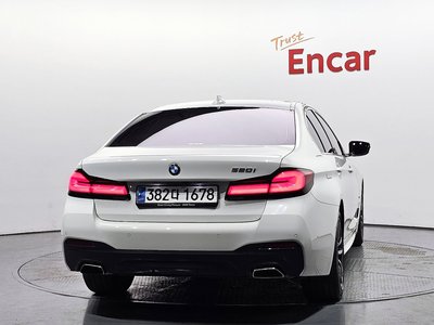 BMW 5 SERIES - 4