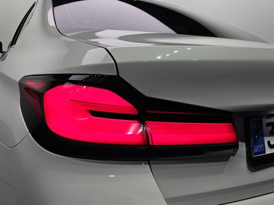 BMW 5 SERIES - 10