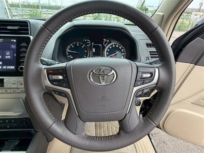 2023 Toyota LAND CRUISER PRADO — миниатюра 19