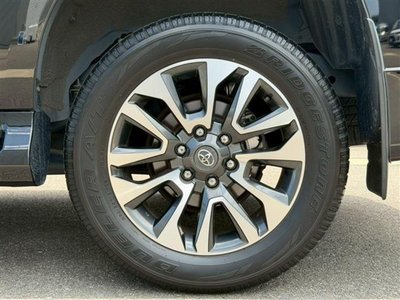 2023 Toyota LAND CRUISER PRADO — миниатюра 11