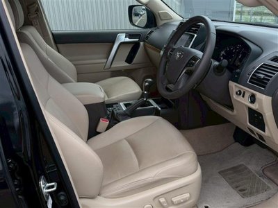 2023 Toyota LAND CRUISER PRADO — миниатюра 13