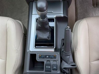 2023 Toyota LAND CRUISER PRADO — миниатюра 26
