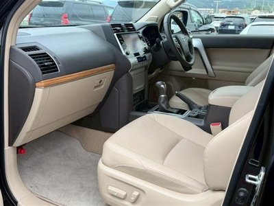 2023 Toyota LAND CRUISER PRADO — миниатюра 12