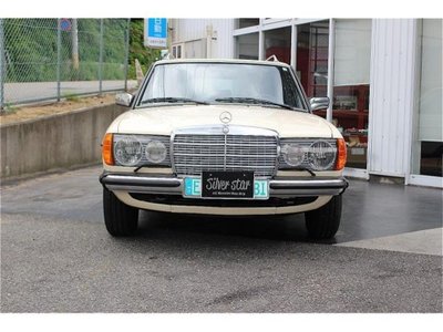 MERCEDES-BENZ E-CLASS - 2