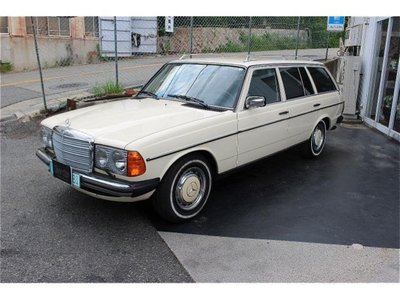 MERCEDES-BENZ E-CLASS - 3