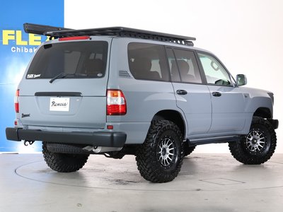 TOYOTA LAND CRUISER 100 - 10