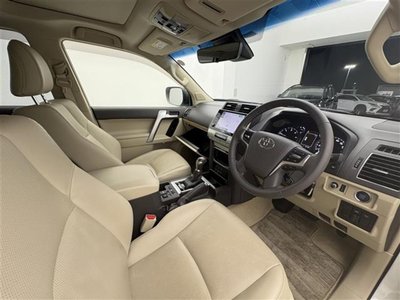 2022 Toyota LAND CRUISER PRADO — миниатюра 26