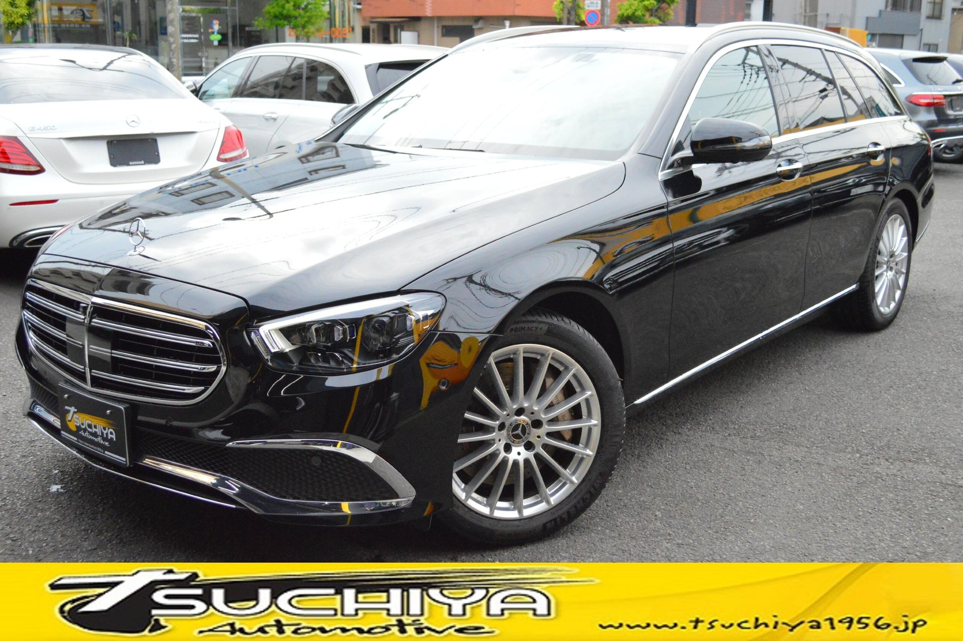 MERCEDES-BENZ E-CLASS WAGON - View 1