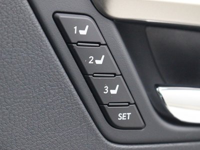 صورة مصغرة 14 لـ 2022 Lexus RX