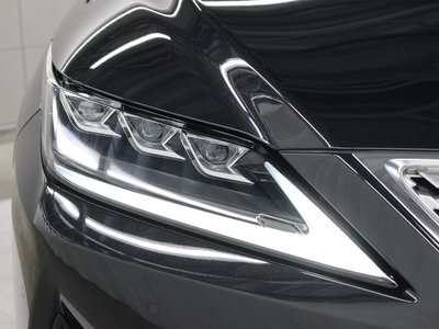 صورة مصغرة 17 لـ 2022 Lexus RX
