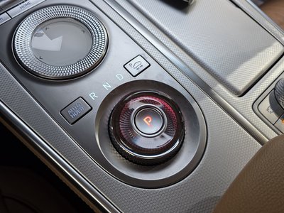 صورة 9 لـ 2020 Genesis GV80
