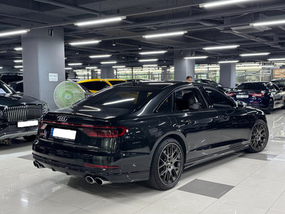 2021 AUDI S8 照片 2