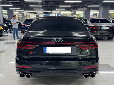 2021 AUDI S8 照片 3