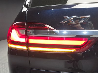 BMW X7 - 10