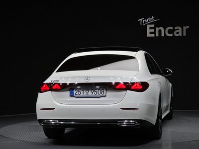 MERCEDES-BENZ E-CLASS - 3