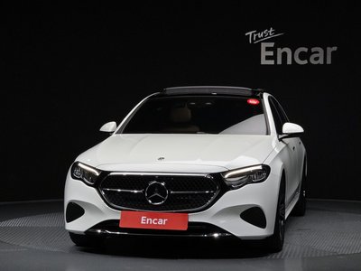 MERCEDES-BENZ E-CLASS - 2