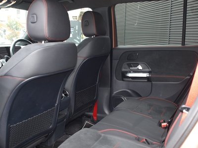 MERCEDES-BENZ GLB AMG - 10