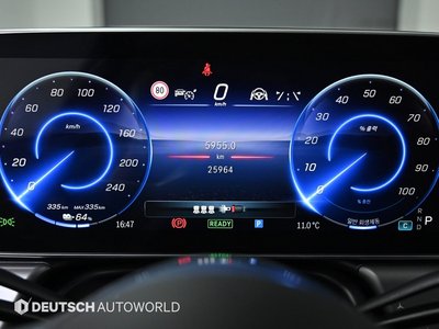 MERCEDES-BENZ EQE - 8