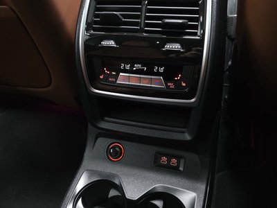 2023 BMW X7 thumbnail 25