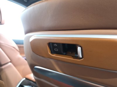 2023 BMW X7 thumbnail 32